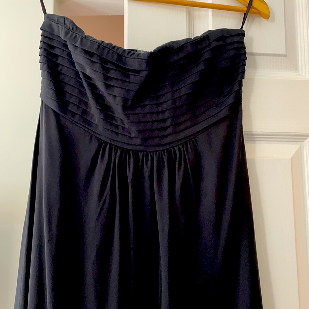 Strapless, black dress